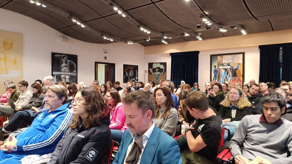 fedemelanus's tweet photo. L'intelligenza artificiale sta diventando una sfida per il mondo dell'informazione. Con @joschaweber vediamo come il giornalismo può affinare i metodi di verifica delle fonti.

@journalismfest #ijf24 #AI https://t.co/ELIzLUBNi8