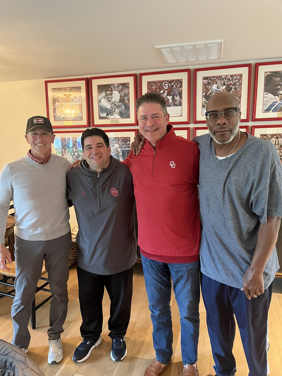 3 out of the 4 starters of the 1984 OU defensive backfield. Two of them have two of the biggest defensive plays in OU history. Jim Rockford, @blhall21 @outexas1 @Barry_Switzer @MPSallusti73 @Soonerorthodds @JWarwickINS @MolohaMonte @WallisMarsh @douglasmilesCRG @OU_Football