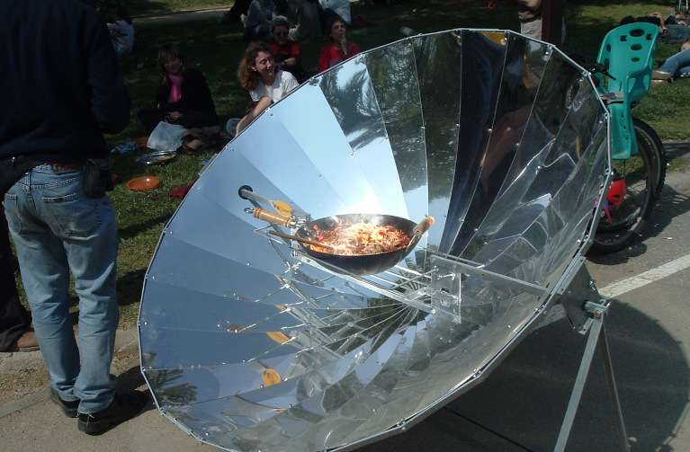 Luther Krueger: “Goldilocks Tech? A Solar Oven Overview” dlvr.it/T5mlqs (via resilience.org)