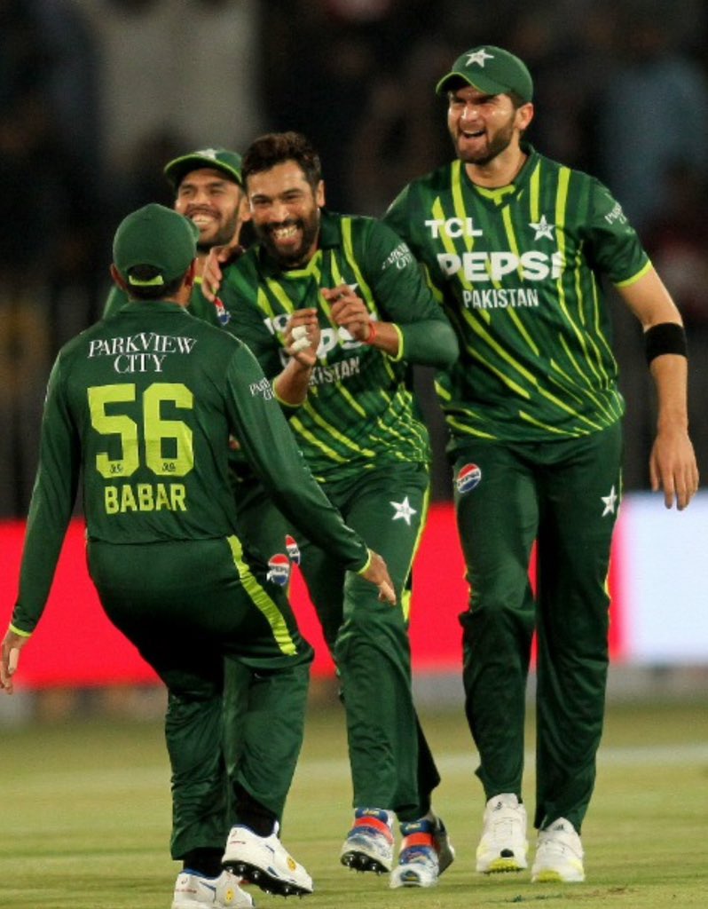 Shaheen , Amir and Babar 👍 Click of the day #PakvsNZ