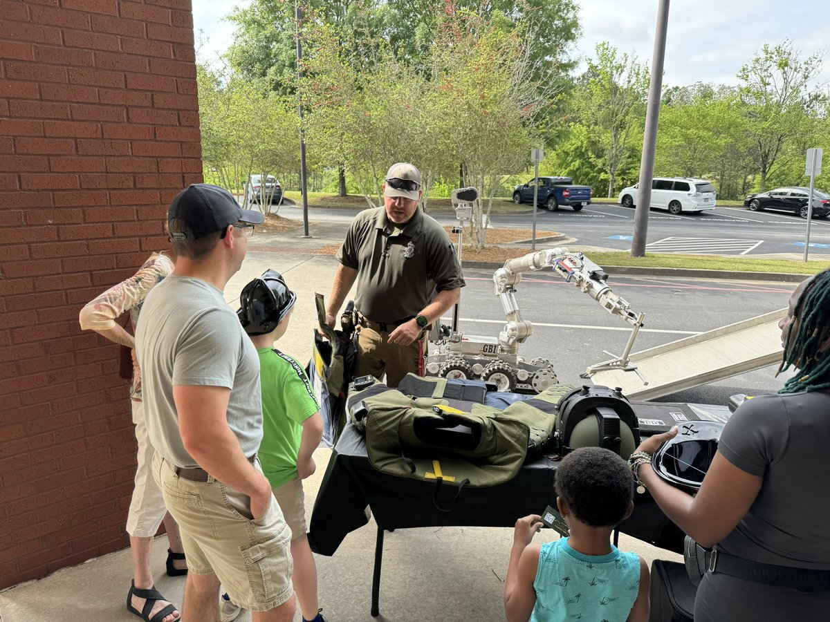 Diane Robinson tweet media