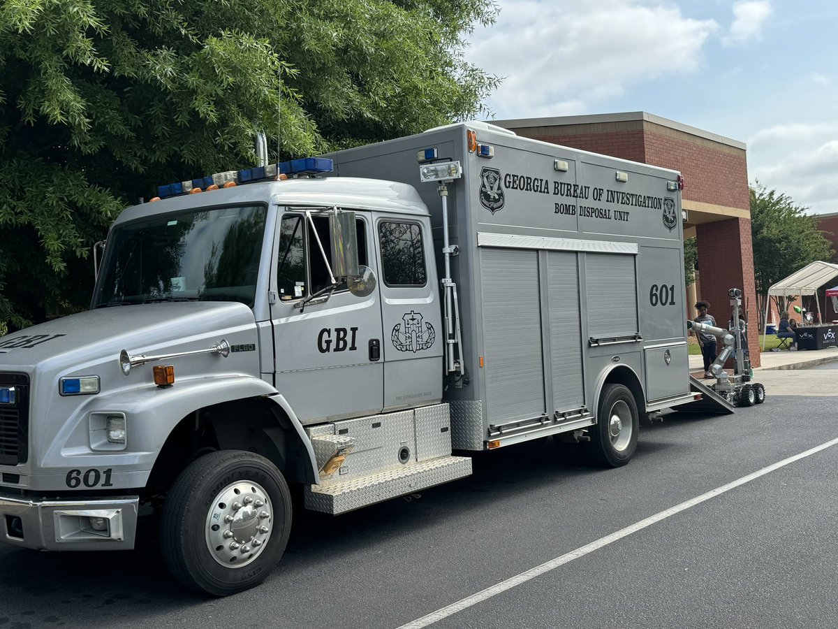 Diane Robinson tweet media