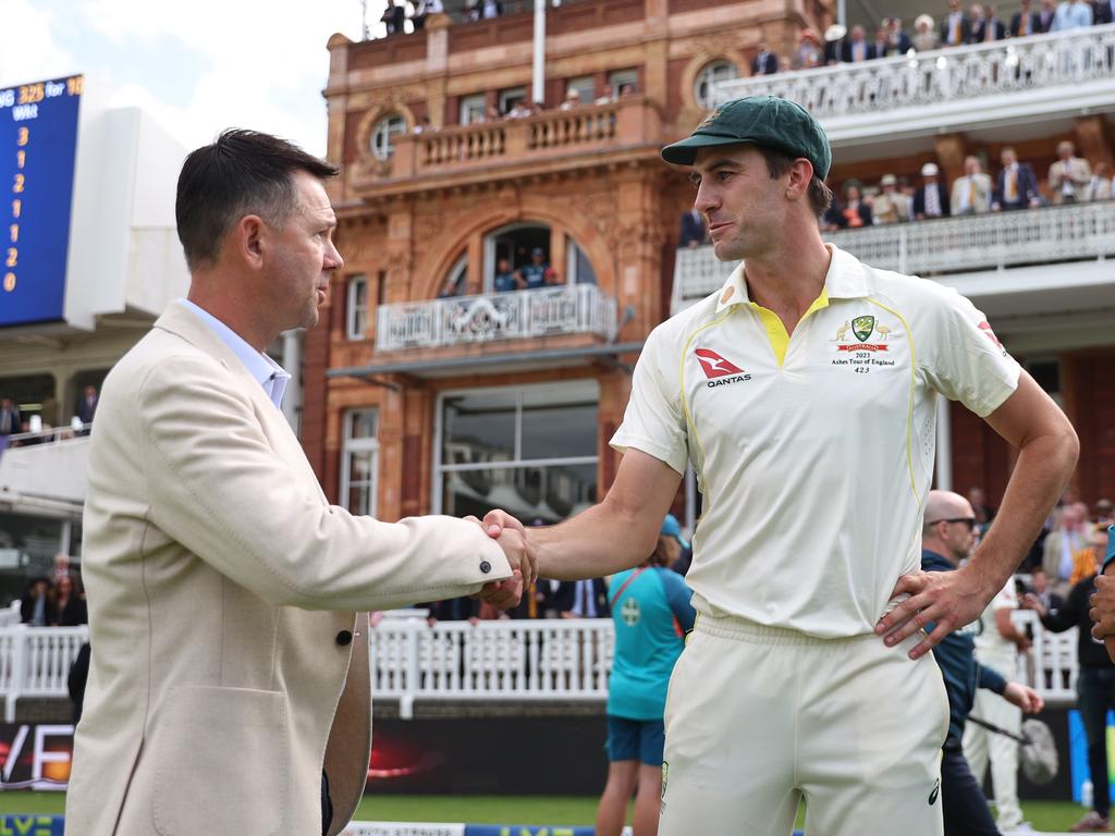 Meet the 2 biggest gangsters of 🏏

#RickyPonting
#DelhiCapitals Head Coach
3 x #CricketWorldCup
2 x Cricketer of the Year
1 x #IPL

#PatCummins
#SunrisersHyderabad Captain
2 x CWC
1 x #T20WorldCup
1 x #WorldTestChampionship 
1 x COTY

#DCvSRH #IPL #IPL17 #IPL2024 #TATAIPL