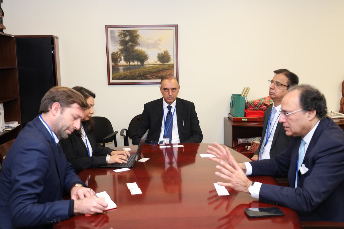 Finance Minister Muhammad Aurangzeb met S&P Global and Fitch Ratings representatives, sharing positive country indicators under IMF's SBA. Emphasized ongoing reforms in taxation, energy, and privatization across short, medium, and long-term horizons. (1/3)
