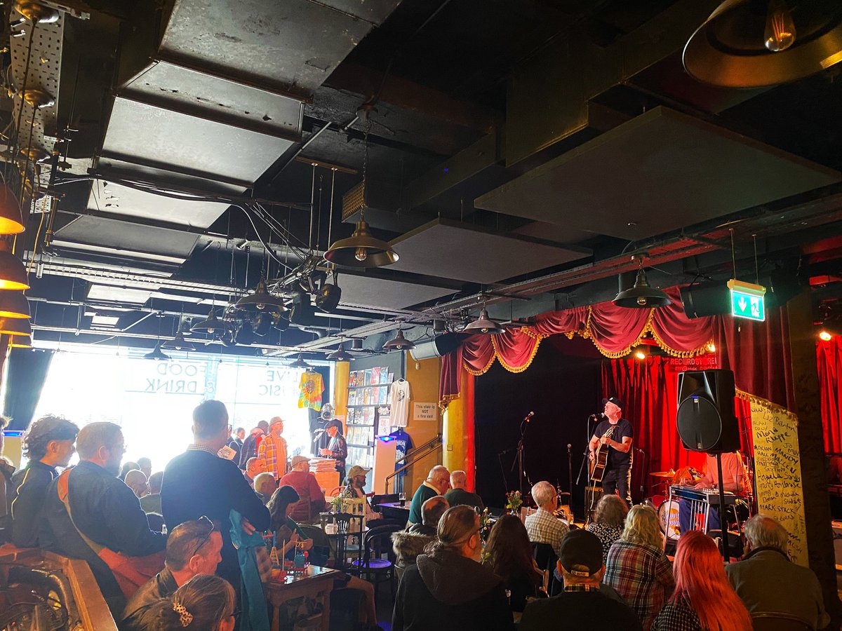 The great Matt James wowing the @soundloungecic crowd here at Sutton…Some Gene classics and new winners…lovely day here at our ‘Record Store Day’ celebrations folks! 🔥❤️🚀 @RSDUK @musicmattjames #recordstoreday