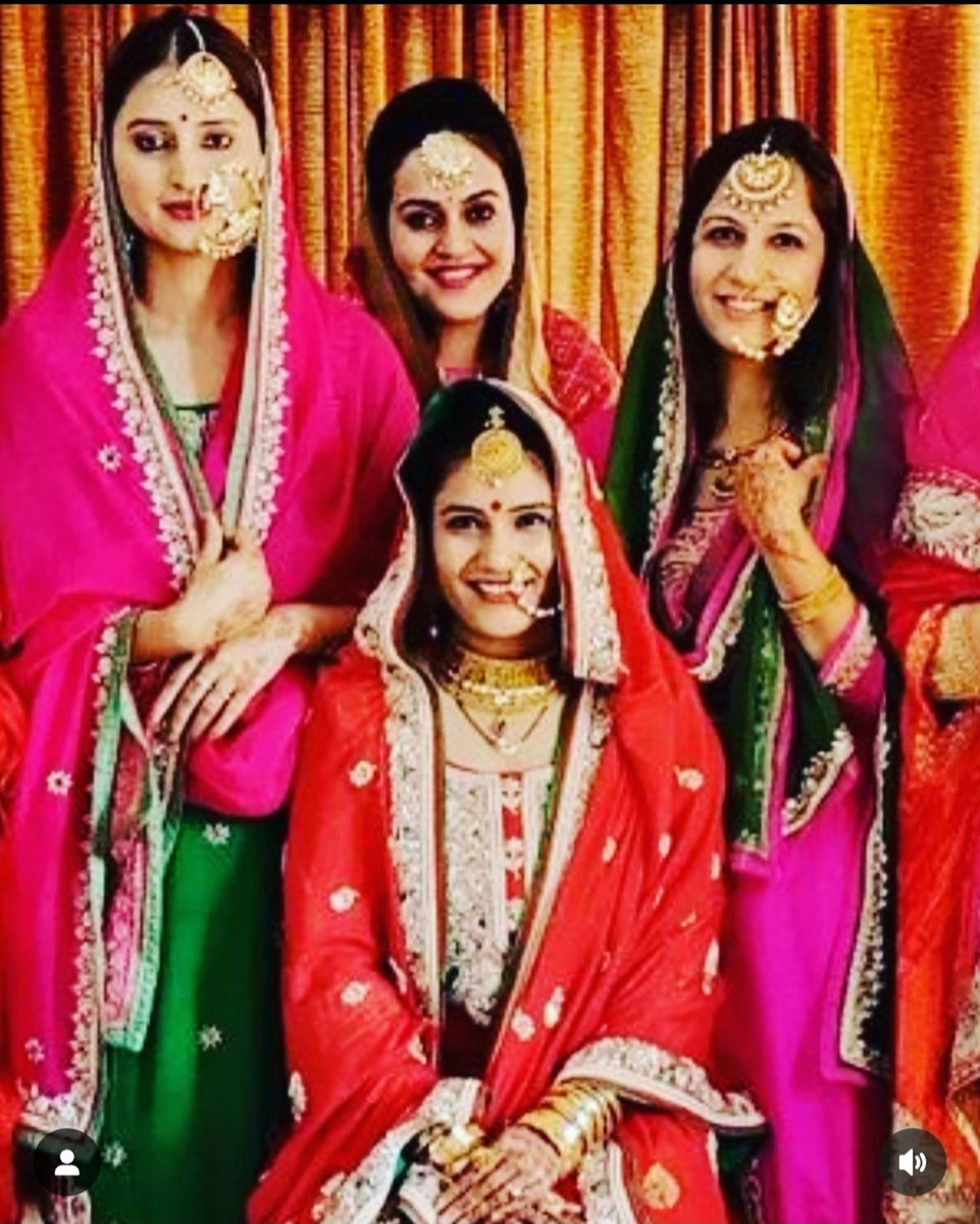 Dogra women look really beautiful and elegant when adorned in traditional attire 🩷