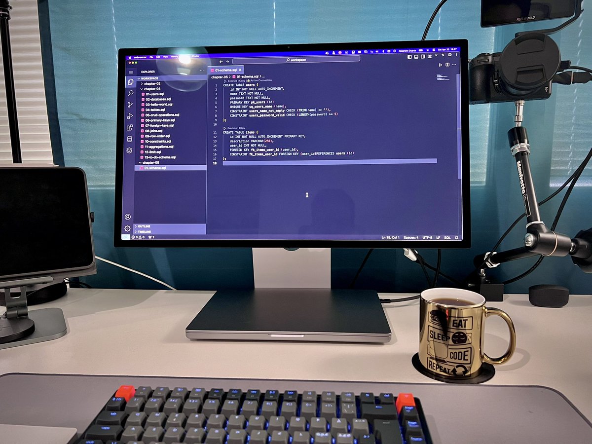 🍽️🛌👨‍💻🔁Eat. Sleep. Code. Repeat. My motto while working on Chapter 5 of “#MariaDB for #Developers” 👉 mariadbfordevelopers.com