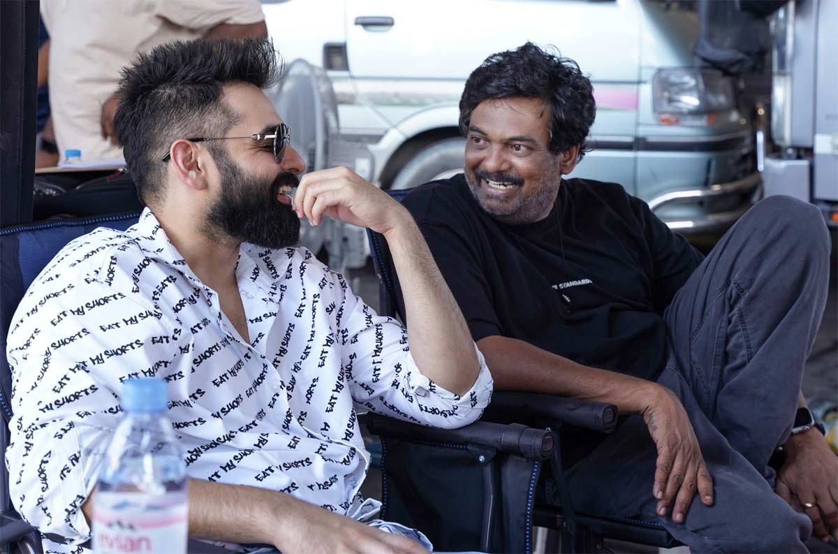 Puri Jagannadh in Double iSmart discussions | cinejosh.com

cinejosh.com/news/1/107431/… 

 @RamSayz  #DoubleISMART 
 #PuriJaganandh 
#24YearsofPuriJagannadh
@Charmmeofficial @PuriConnects