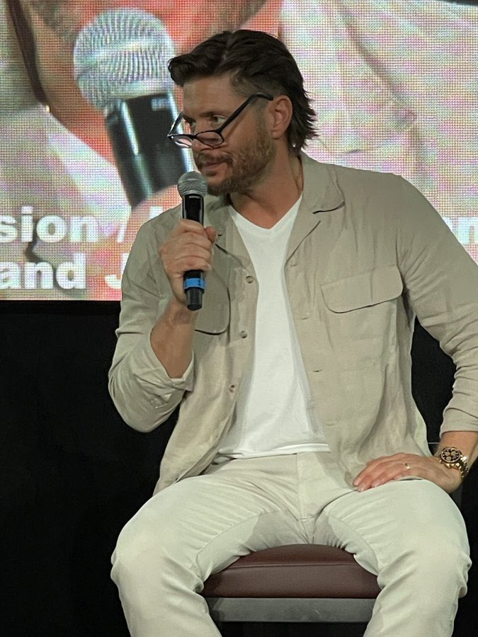 #jib14 We need more Jensen with glasses..🙄