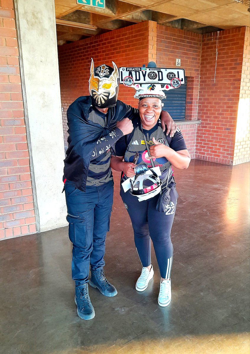 Me and my sister-in-pirates @LadyDIronLady22 .....we finally meat to trash @AmaZuluFootball @orlandopirates #OrlandoPirates #OnceAlways @MamsBranch