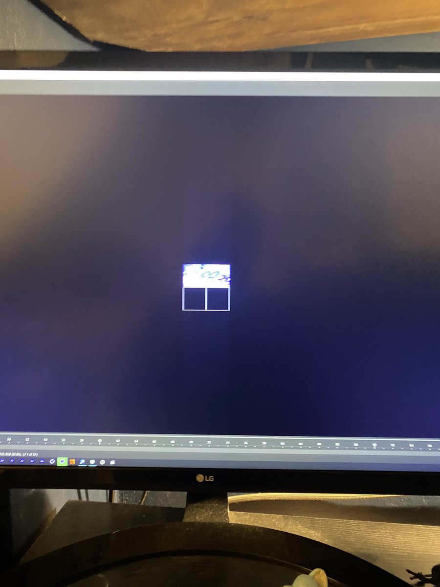 helloluxx tweet media