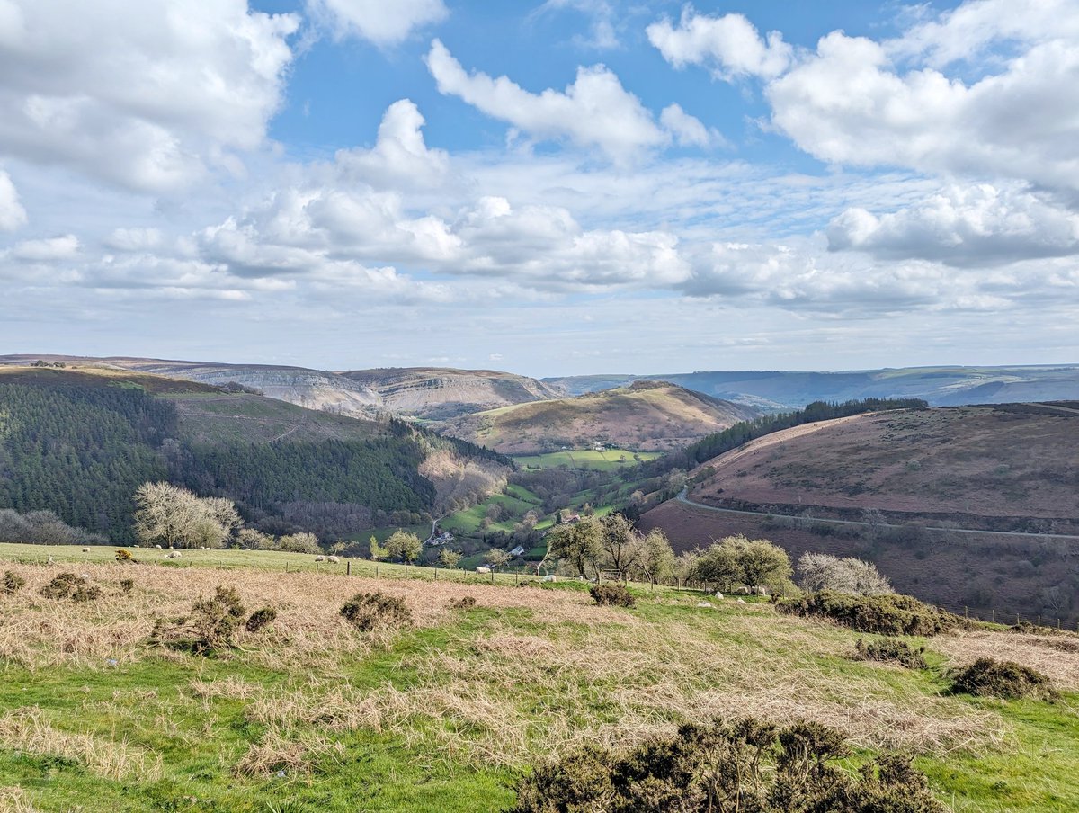 Llandudno, St Asaph & Horseshoe Pass, nice road trip today.🌤️ #loveukweather