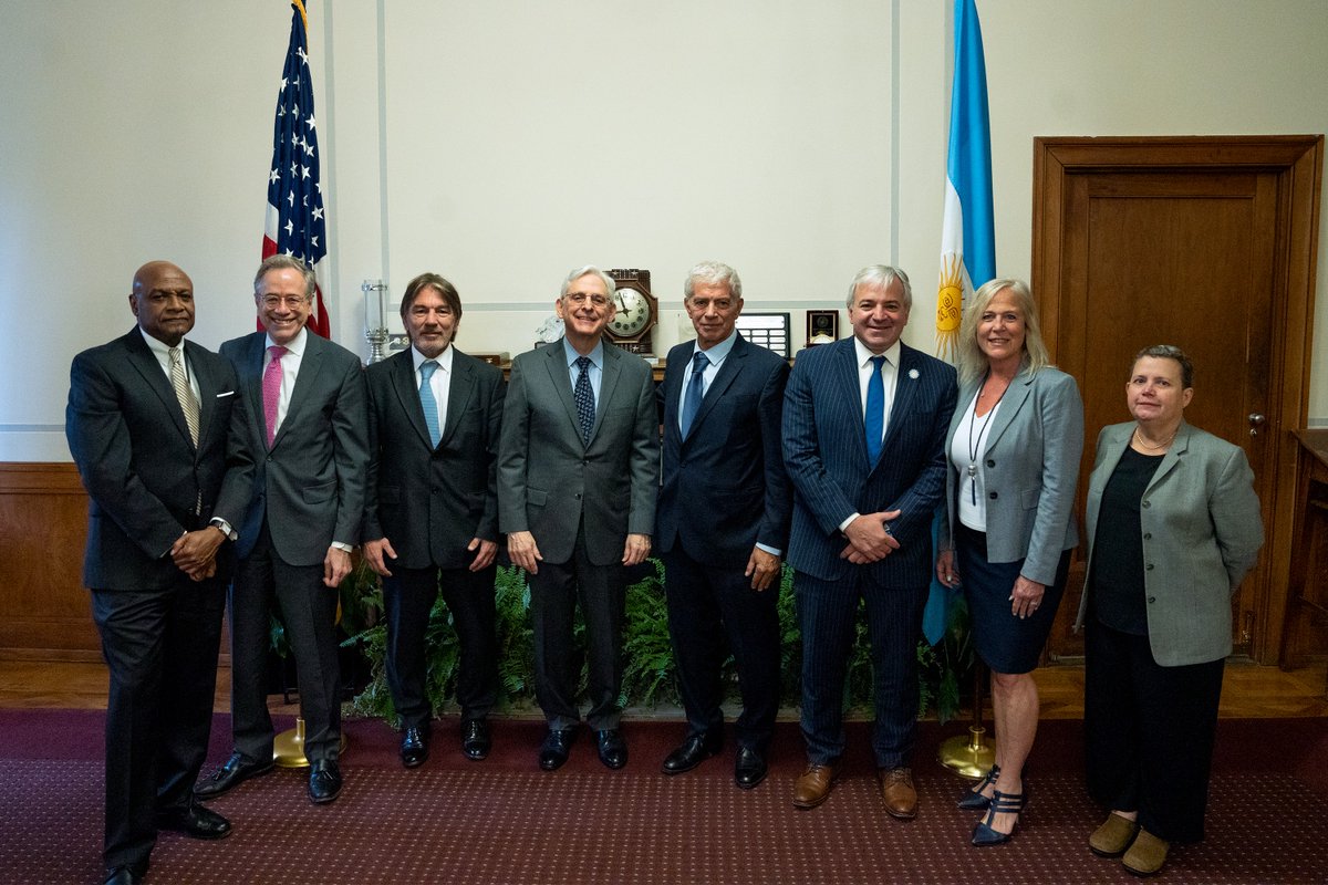 AG Garland and DOJ’s Office of International Affairs and #OPDAT welcomed to DOJ Argentina Minister of Justice @m_cuneolibarona to offer support & collaboration to @jusgobar as 🇦🇷 implements an accusatory system. We look forward to continued partnership.