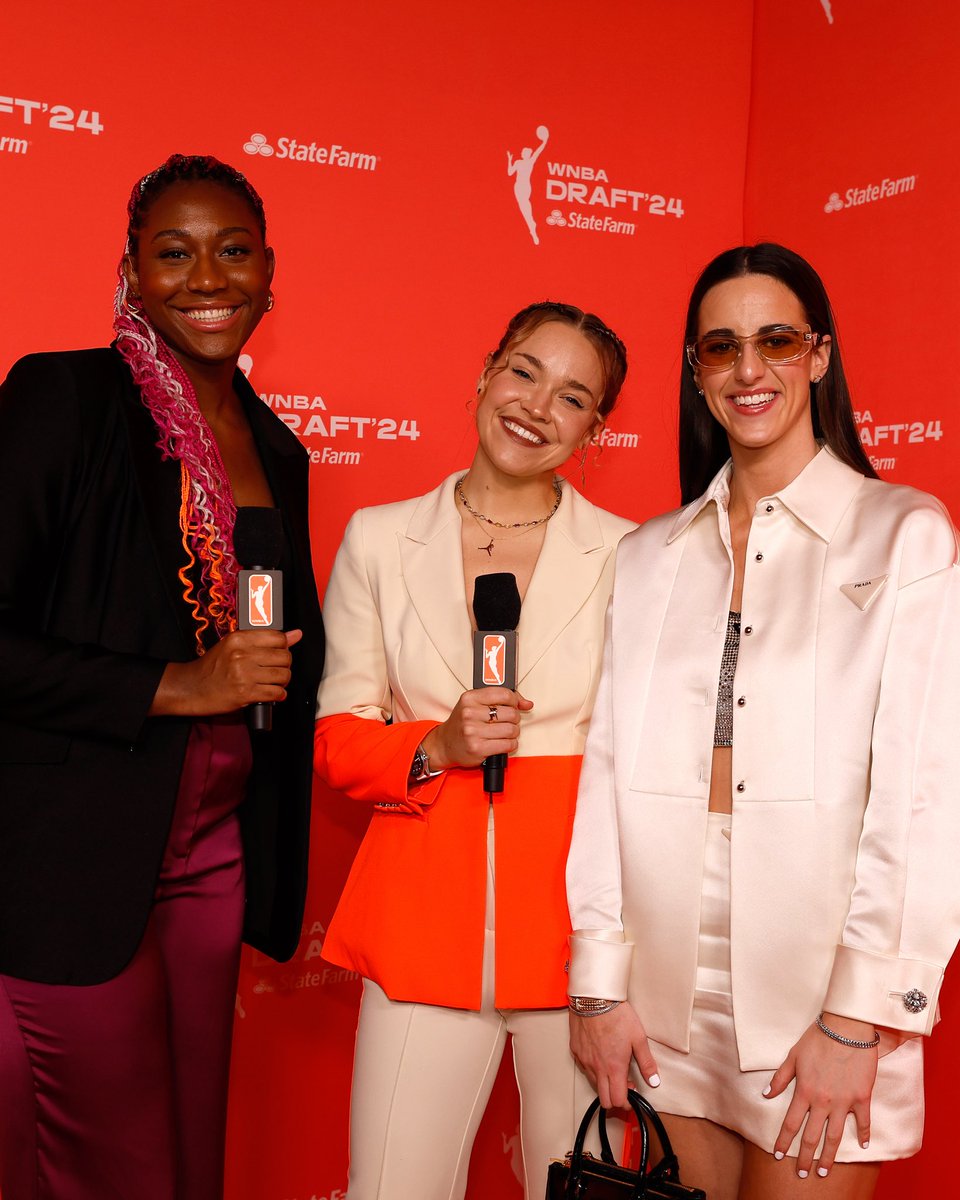 reporting live from the orange carpet, it's Aliyah Boston! 🌟 AB was back at the @WNBA Draft, this time as a broadcast host on the orange carpet.