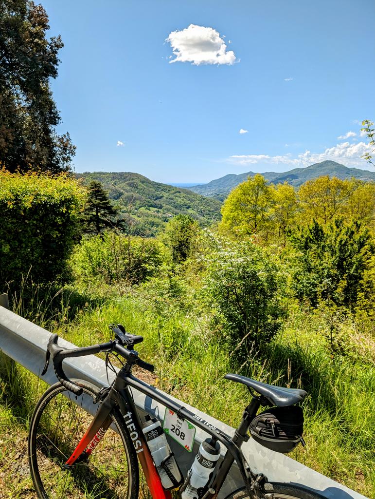 danley86's tweet photo. Day 1 of @DallaglioRW #Cycleslam done and dusted. 🚴🚴♀️🚴♂️🇮🇹🇮🇹🇮🇹 .
https://t.co/BOMkYtyOC2 https://t.co/CpeKGm9HpT