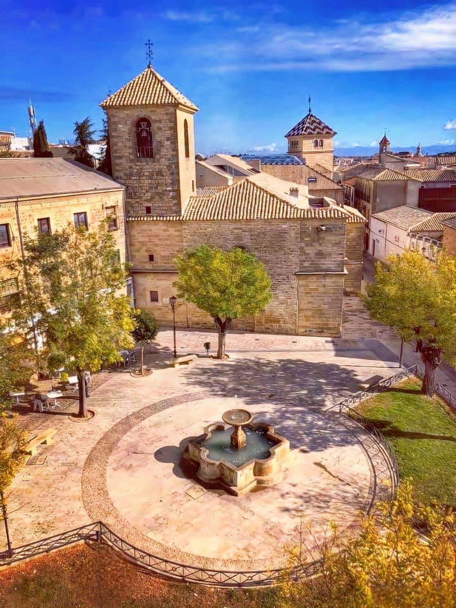 📷 Preciosa foto de la Plaza de San Pedro de Úbeda, ciudad Patrimonio de la Humanidad.

Foto: José Ruiz Quesada

#jaénparaísointerior