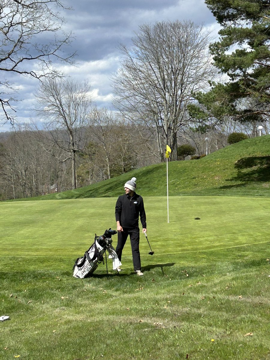 ashawtracker's tweet photo. Sitting over a short birdie chip here at 5 ⛳️ https://t.co/IzJvqmo1sc