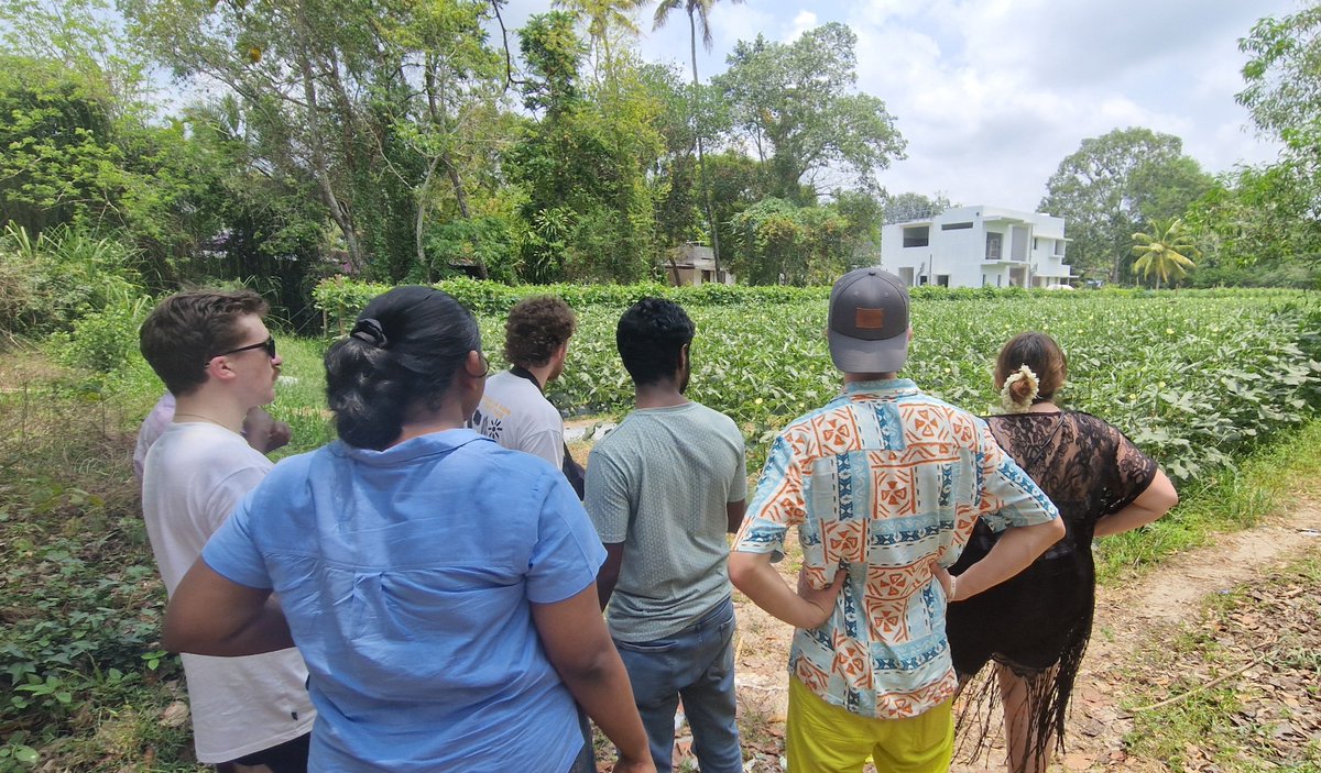 Two more packed days on the #InternationalDevelopment MSc fieldtrip learning about climate change impacts, adaptation& mitigation in #KeralaBackwaters &Agricultural Development initiatives in #Kanjikuzhi - including a cooperative bank& an initiative supporting #WomensEmpowerment