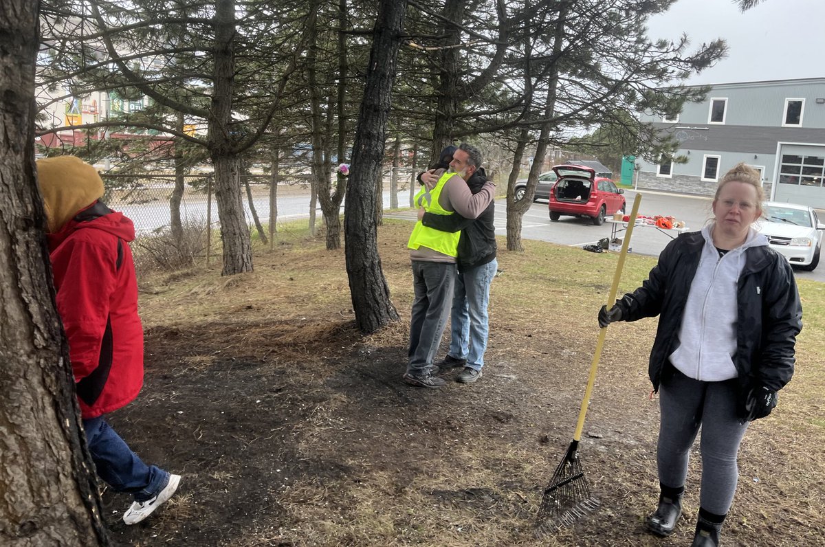 Dozens of volunteers are out in the cold rain cleaning up garbage & talking to folks living at the tent site where Rae Tyler & Jon Calhoun were found dead after a fire on March 25. Proud of our community ❤️