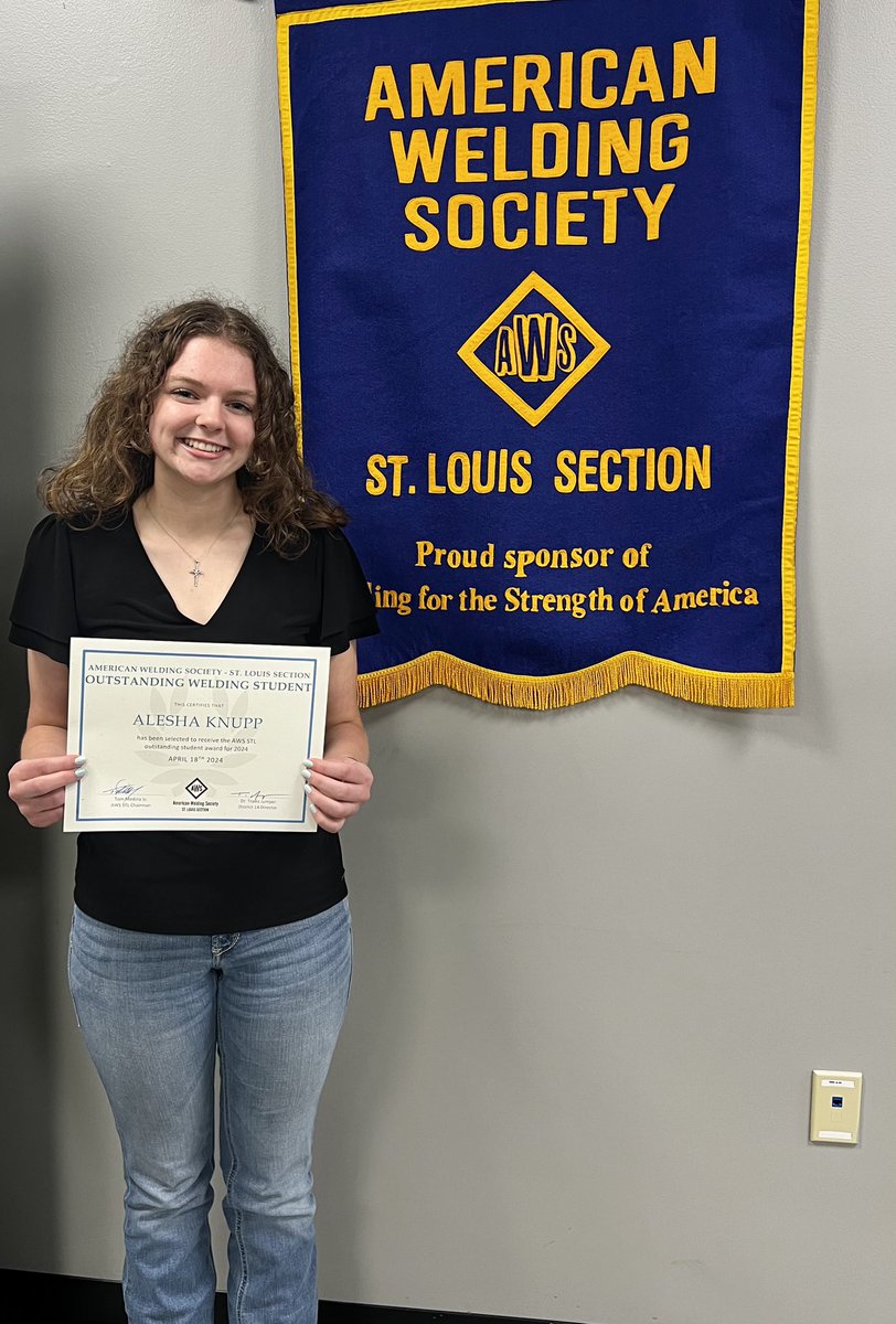 Let’s hear it for Alesha Knupp. She is the American #Welding Society St. Louis Section Outstanding Student of the Year. Alesha is a student at Egyptian High School and attends the evening welding class at Shawnee Community College. shawneecc.edu/academics/prog… #WeAreShawnee
