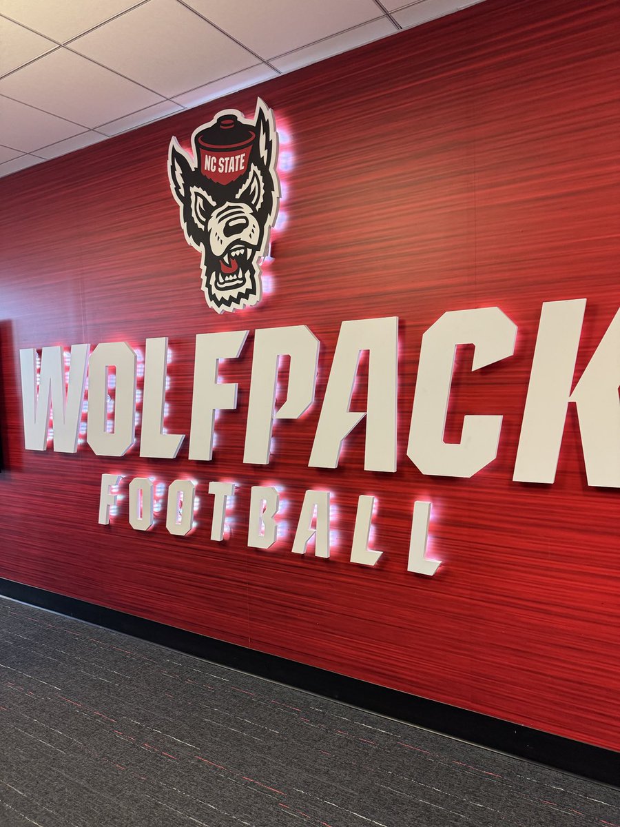 Great morning at NC State Mega Clinic! Great facilities and great ⁦@ProSports_Pads⁩ partner!