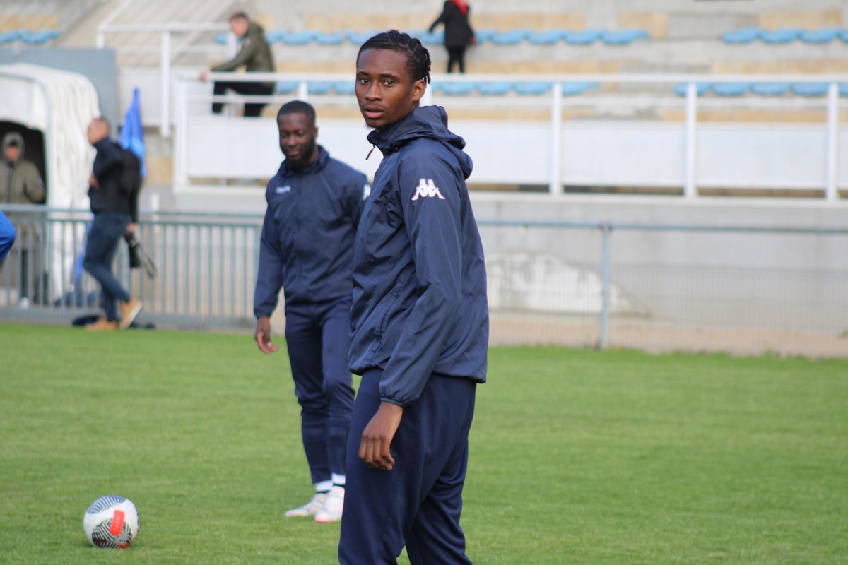 National 3 (J23) 🟡🔵 🆚 @ain_sud ⏱️ M-30’ À 30 minutes du coup d’envoi, découvrez quelques 📸 de l’échauffement. #fcldsd