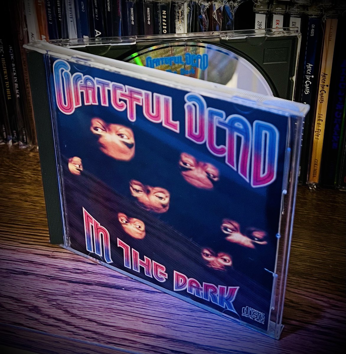 Happy 420 to all who celebrate! 💨💨💨💨💨 🔈🎶✌️💀✌️ ☮️☮️☮️☮️☮️ #NowPlaying #GratefulDead #InTheDark #PhysicalMusic #Happy420