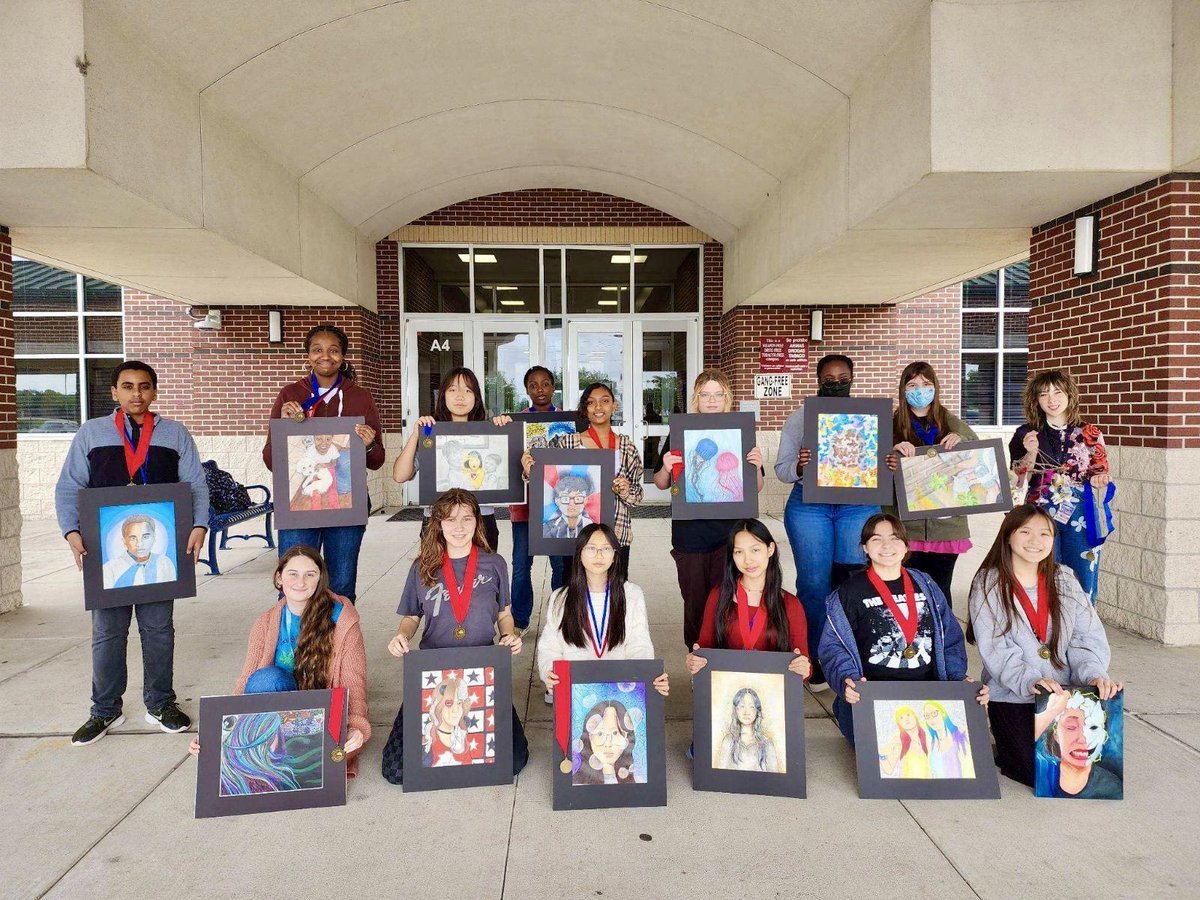 Bobcat Country is the home to a phenomenal #ArtDepartment. These talented students earned #UIL Art recognition for their masterpieces. They worked from “life” or from photo references they personally took. Congratulations! ❤️💙🐾🎨 #WeAreMiller #BuildPearlandProud