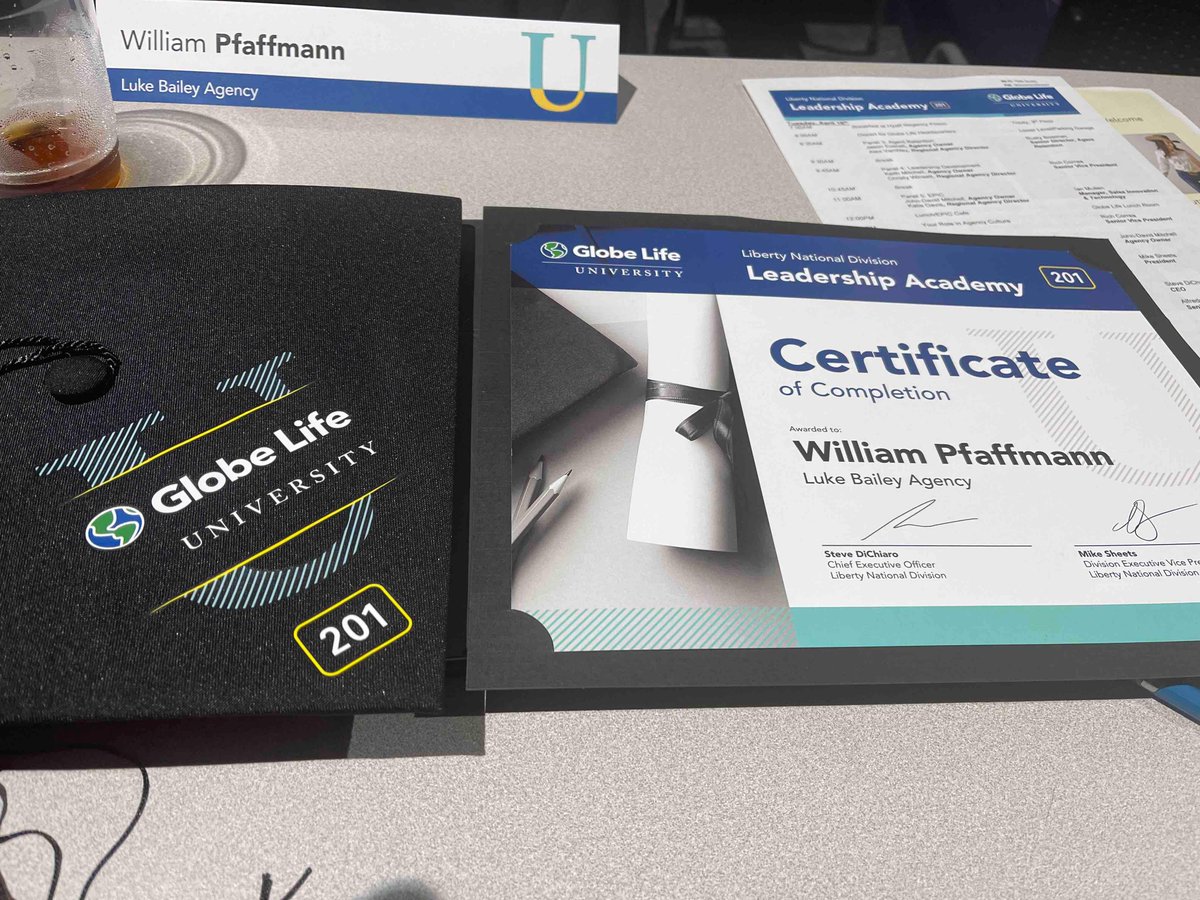 BaileyAgencies_'s tweet photo. Our Agecy Director, Bill attended Globe Life University 201 at our home office in McKinney, Texas last week!
We cannot wait to see the impact he will have this year. ππ
#GLU201 #LBAgencies #libertynational #globelifelifestyle https://t.co/uWTlal9TLb