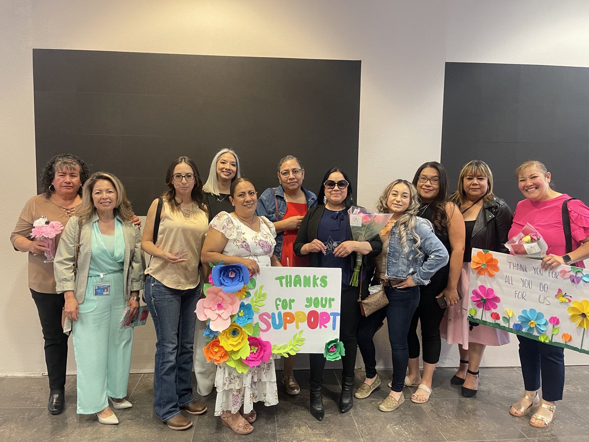 Thank you to our amazing Warrior volunteers!! Thank you for your commitment and dedication to our campus!! @TeamSISD.net ⁦@MTobias_SSMS⁩ ⁦@CIS_guadalupe⁩ ⁦@SSanchez_MS⁩