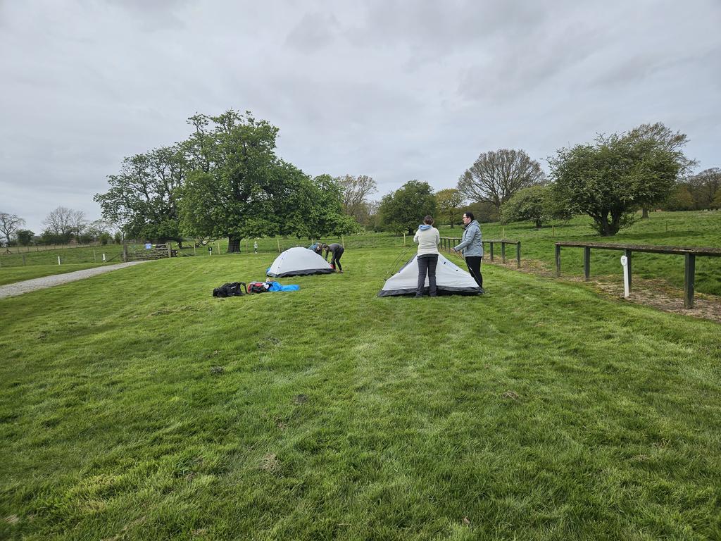 Tranby_DofE's tweet image. Our first #DofE expedition of the year! 4 Year 10 girls from @Tranby_school walked 7 miles from Great Hatfield to @BurtonConstable
Tents are up, and we shall start cooking tea at 5pm. Their expedition project is to document flora and fauna along the route.
