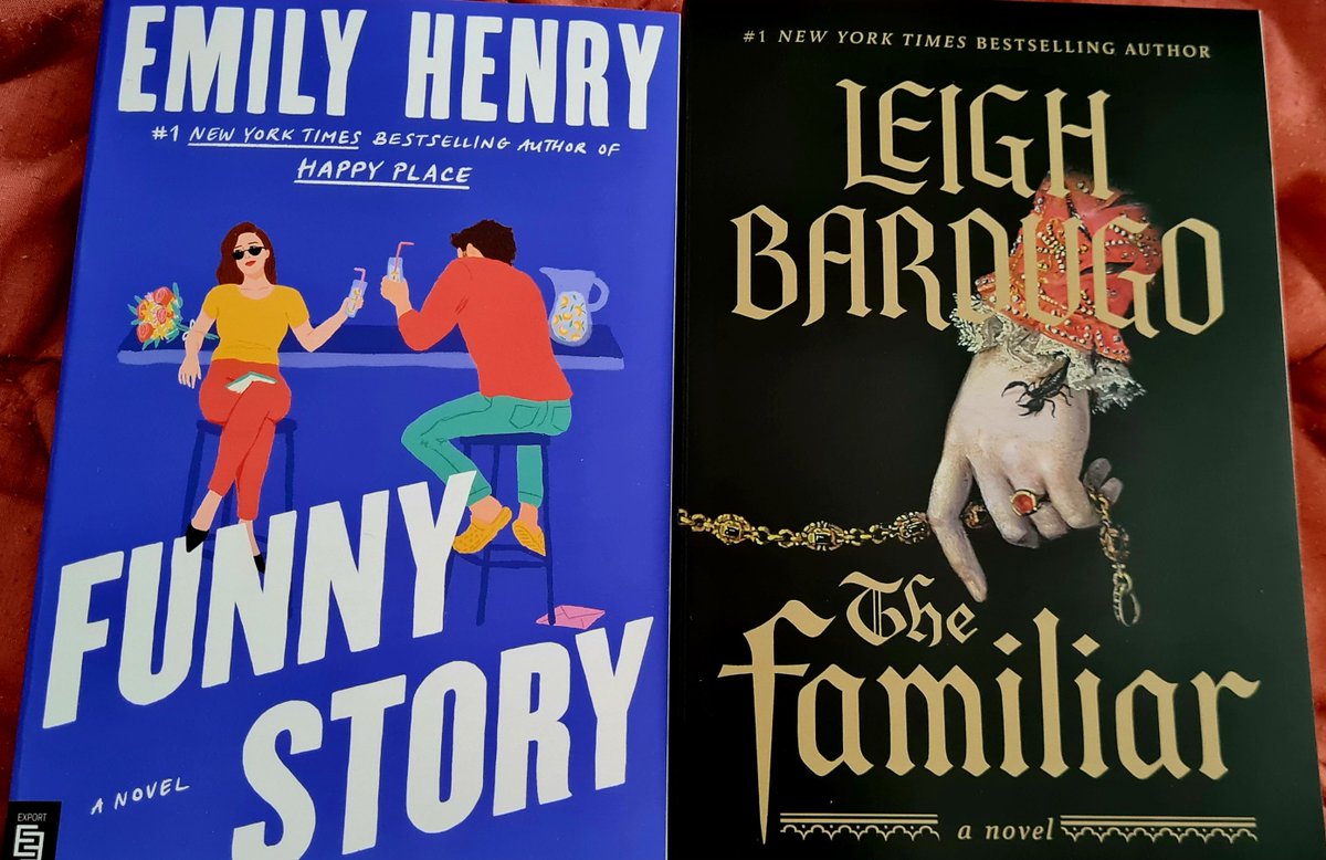 ... I couldn't resist ... 😆
#newbooks #happybookaholic

#FunnyStory by #EmilyHenry
#TheFamiliar by #LeighBardugo