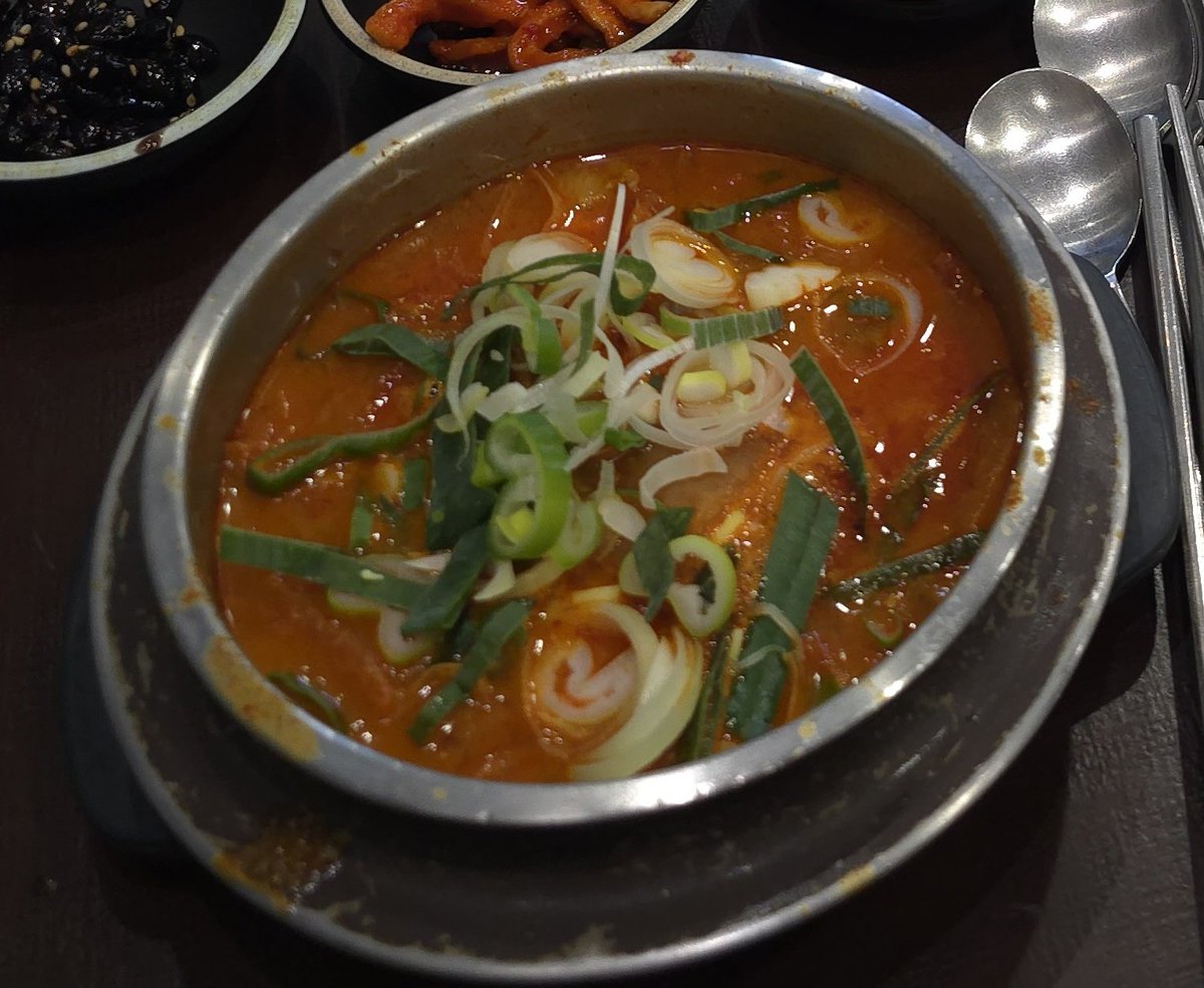 이 좋은 데를 멤버들만 왔다는 사실에 질투하고 시기하고 어쩌고...😔
고가원은 진짜 가족들이랑 머글 친구들이랑 와도 될 정도로 넘 좋아욤...💚💚💚 휴게소에선 해찬민수를 했다지요...~😆