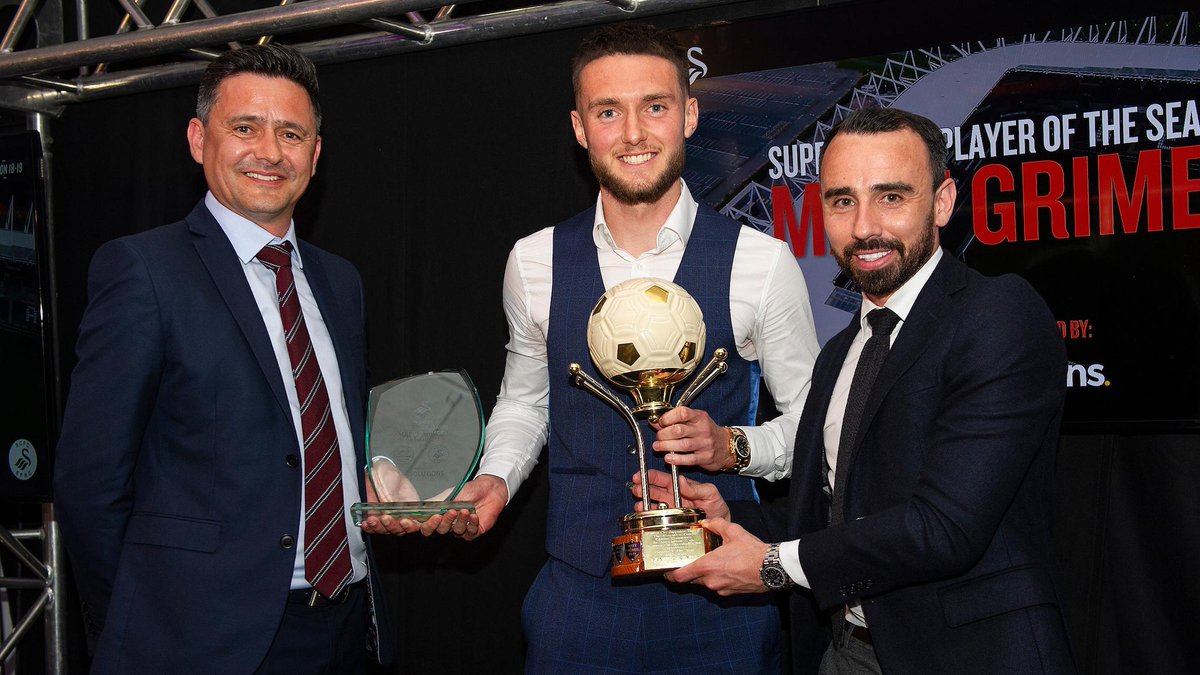 Ok let's compare careers 

Aaron Ramsey 

FA Cups - 3 
Serie A - 1 
Coppa Italia - 1
Scottish Cup - 1 

Matt Grimes 

Swansea City player of the year 2018-19 

 twitter.com/scfcharvey/sta…