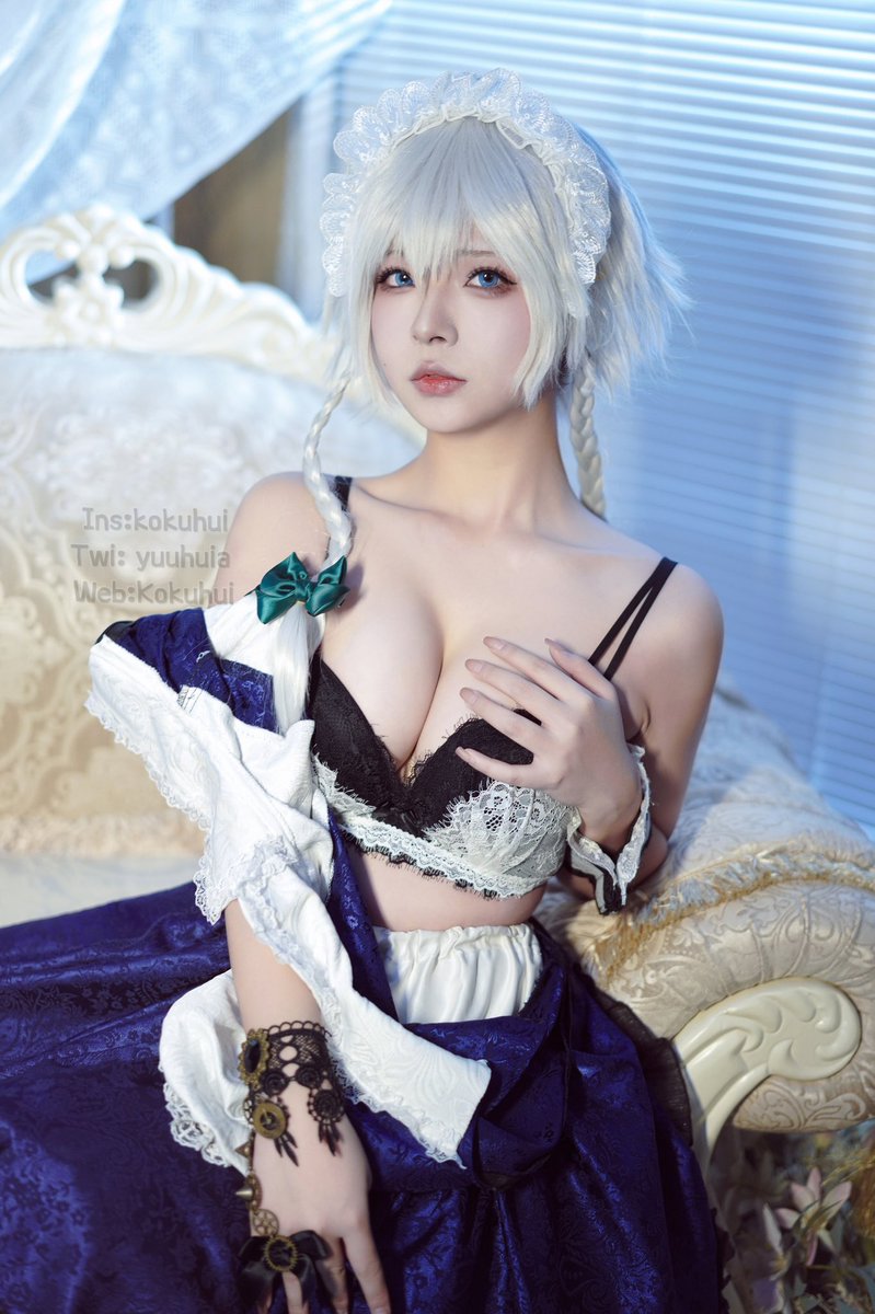 女仆的任务也包括展示胸衣的颜色吗？ https://t.co/QcozEHr3lu