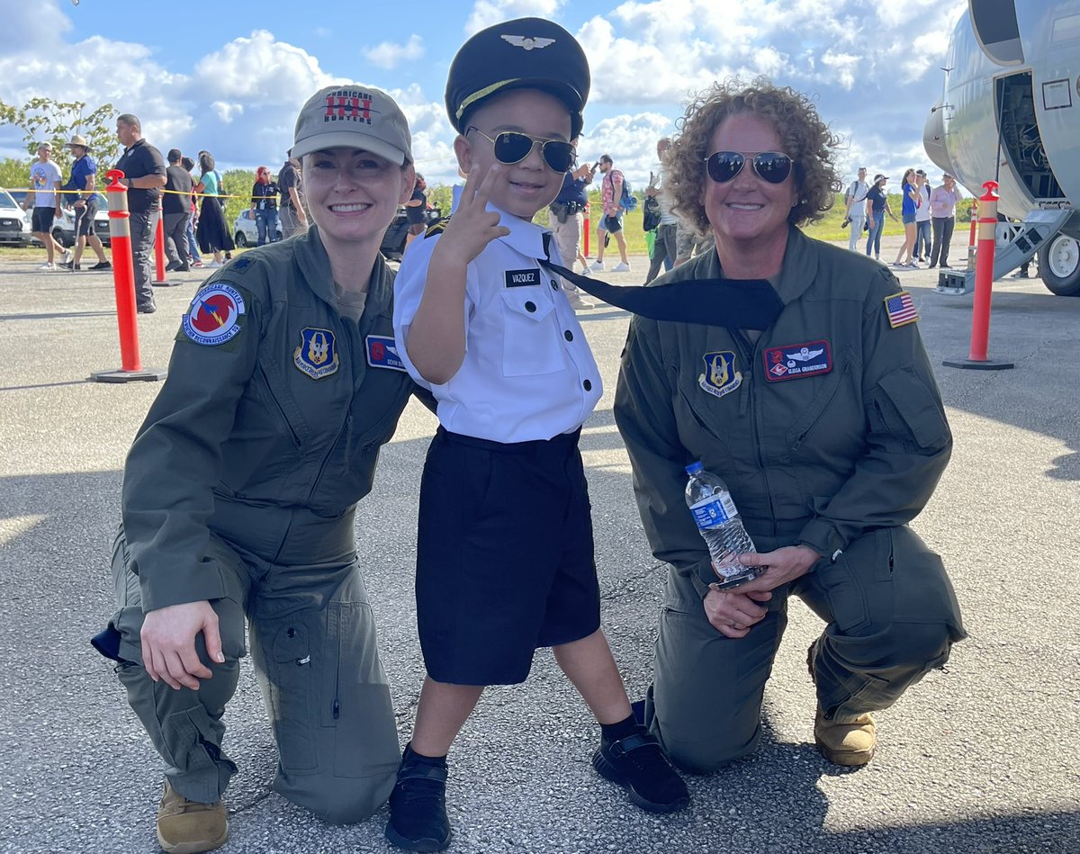 Inspiring future aviators in Aguadilla, Puerto Rico!🇵🇷 Today is the last day of the Caribbean Hurricane Awareness Tour. Hurricane season starts June 1 so make sure you are weather ready. For more info, visit ready.gov. #hurricaneprep