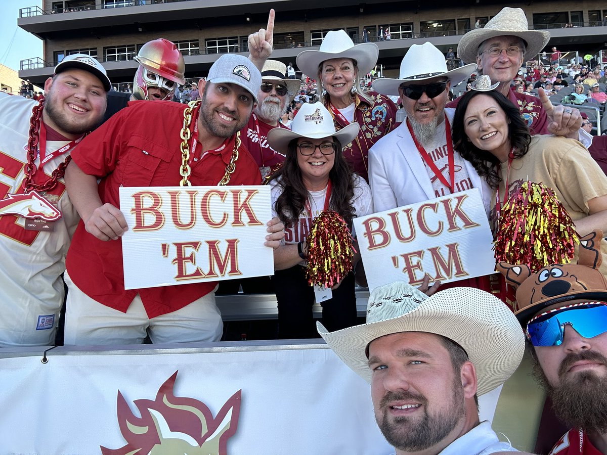 Gotta #GiddyUp to support my <a href="/USFLStallions/">Birmingham Stallions</a> and watch them #BuckThePretenders <a href="/XFLDefenders/">D.C. Defenders</a>