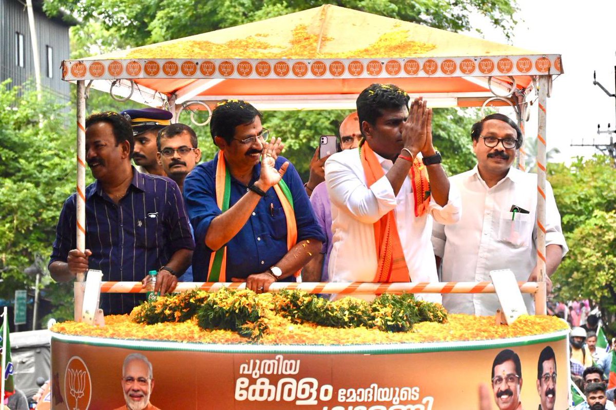 annamalai_k's tweet photo. Glad to have participated in a roadshow today between Koyamarakkad and Sathrapathi &amp; campaigned for @BJP4Keralam winning candidate of Pallakad PC Shri @ckkbjp avl. 

People of Pallakad came in huge numbers today in support of our Hon PM Shri @narendramodi avl. 

@surendranbjp https://t.co/vWaXYni4xK