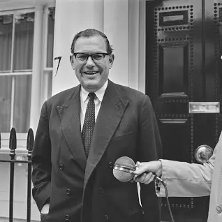 #bbcaq 
History Repeating Itself ...
Reginald Maudling ( Tory ) cheerfully told James Callaghan, who took over as Chancellor after Labours 1964 election victory: Good luck, old cock, sorry to leave it in such a mess... Tories never mention this note... I wonder why ? #Toryscum