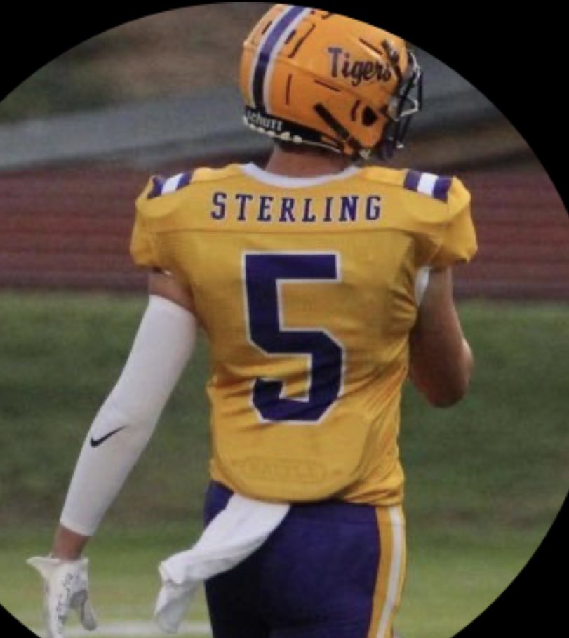 🏈📈 26 | WR | @JS00505 🔥John Austin Sterling 🔥 6’3” 185lbs 58 catches 1120 yards 22 tds 🎥 hudl.com/v/2MqvHh 🏆Clarion Ledger 2nd Team All-State WR ✅Great Hands ✅Good Route Runner ✅Good size and speed @CoachGBoykin @coachjohnson126 @ErikCampbell @LoJoe12