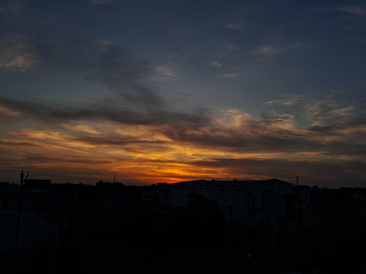 krupali01's tweet photo. Happy evening. #sunset #afteralongtime ✨ https://t.co/uXOE3RbcVL
