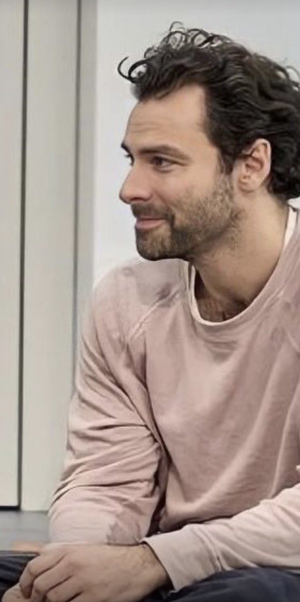 Enjoy a happy day everyone. #StubbleSaturday #AidanTurner #AidanCrew (Photo credit to owner)🩵