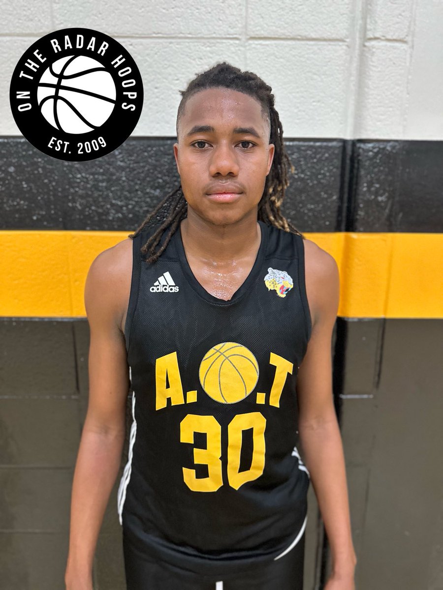 KyleSandy355's tweet photo. F
@AOTBasketball 73
Team Person 49

@ArrowgangDj 26p 9r 3a 1s 1b

@JackieMonty2 12p 3r 1a 1s

#OTRSummerJam @OTRHoops https://t.co/ptwfK4fN9L