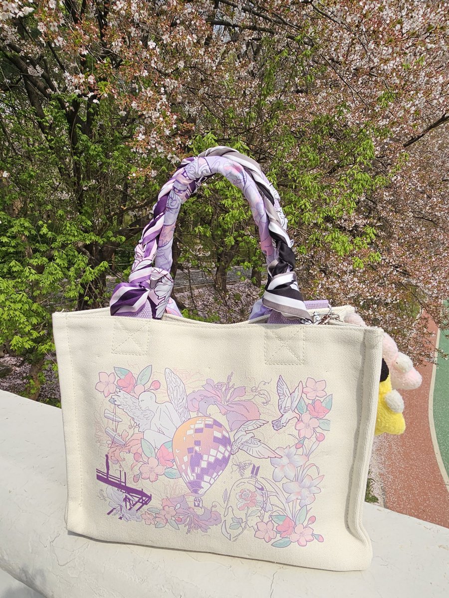 KoJikook's tweet photo. NEW armyland ribbon tote bag will be available on my next shop update
planning price : USD 39
#btscollection #btsjewelry #btslaptopcase #btsstickerbook #btsnotebook #notebook #laptopcase #stickerbook
#btsapparel #btsshop https://t.co/thGjJ8MAJb
