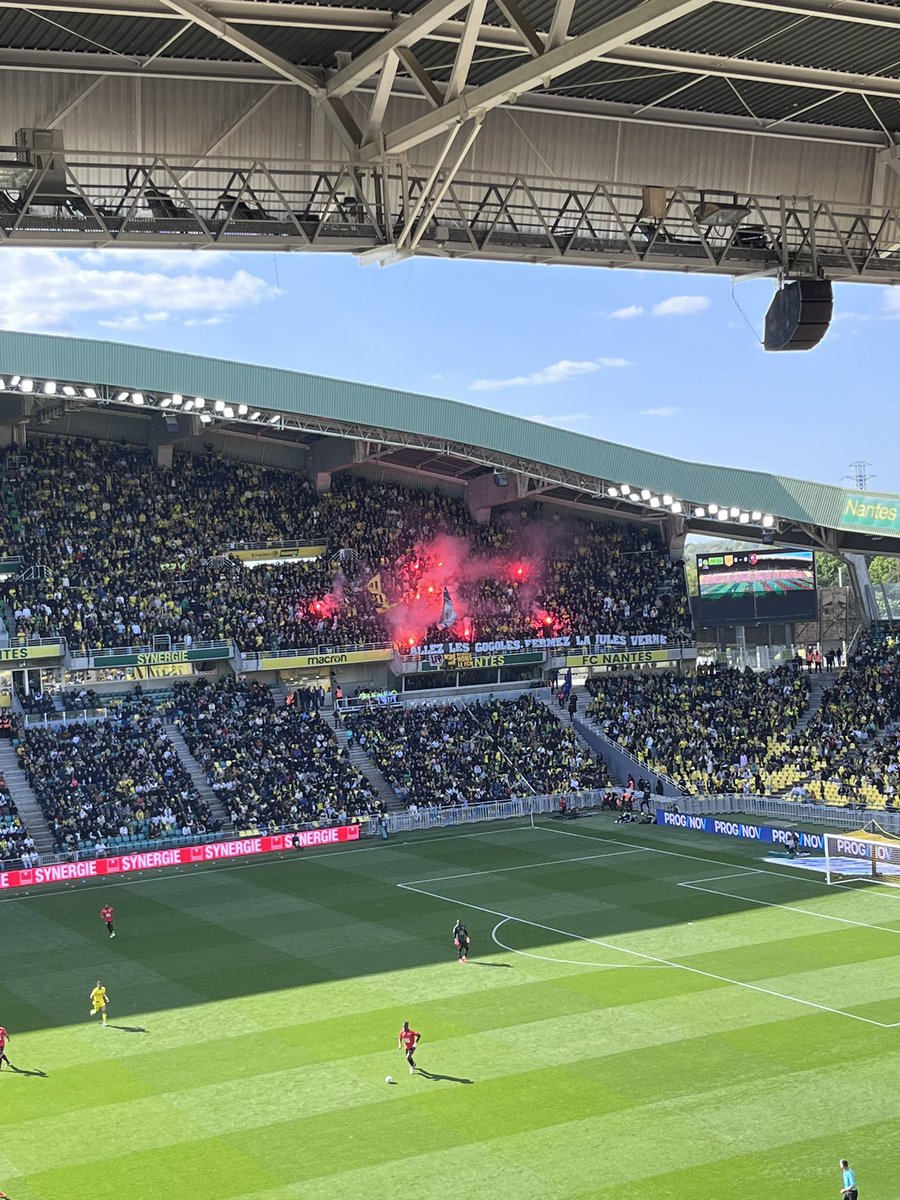 Message pour la <a href="/LFPfr/">Ligue de Football Professionnel</a> #FCNSRFC