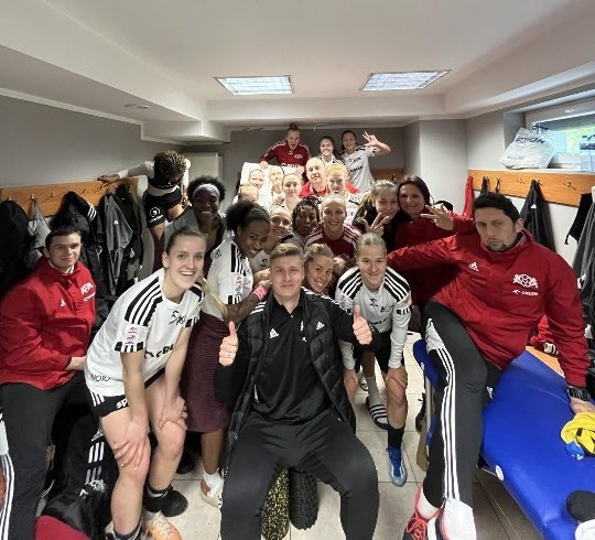 Kraków ✔️
AZS UJ - AP ORLEN Gdańsk 2:3
Wskakujemy na 3 miejsce w tabeli!👏😄