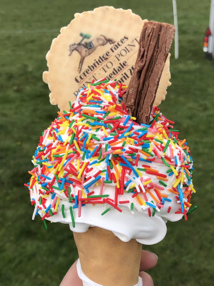 What a treat to go pointing in the sunshine, run on decent ground & reward ourselves with an ice cream. Love that wafer, don’t you?! Many thanks to the Tynedale for rescheduling their fixture & putting on a good day’s racing at Corbridge today …