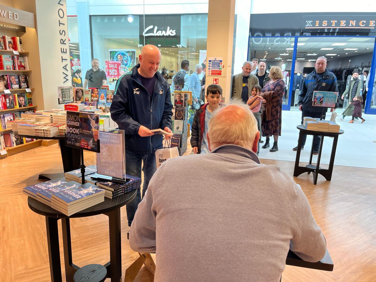 Great to meet lots of #Rovers fans at @WstonesBburn this afternoon 💙🤍