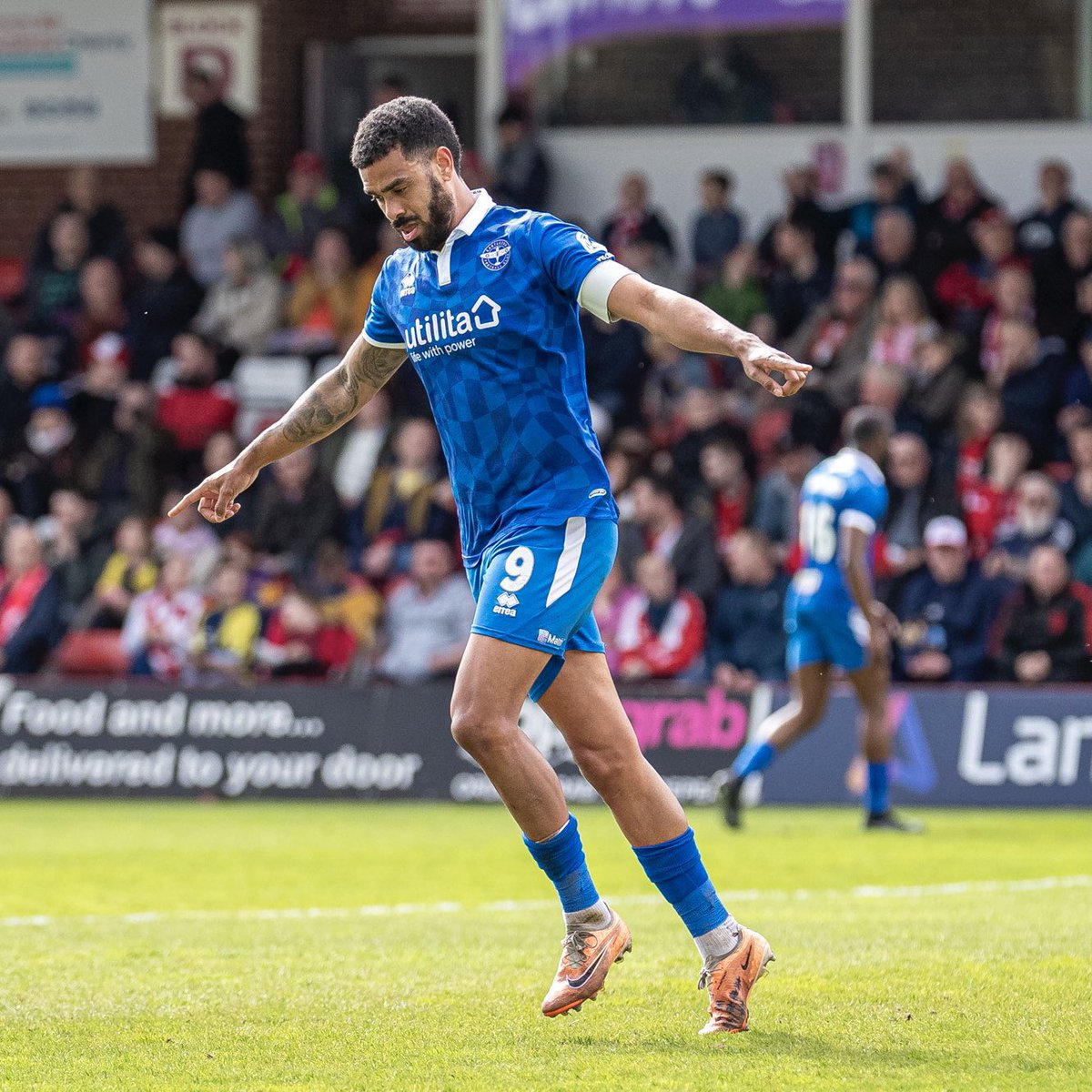 Paul McCallum ends as the top goalscorer in the National League this season🥇 He grabbed 𝟑𝟏 𝐠𝐨𝐚𝐥𝐬 𝐢𝐧 𝟑𝟖 𝐠𝐚𝐦𝐞𝐬 scoring with every 2.83 shots he took ⚽️ 📸 @_GSPhotography #TheVanarama | #SpitFires