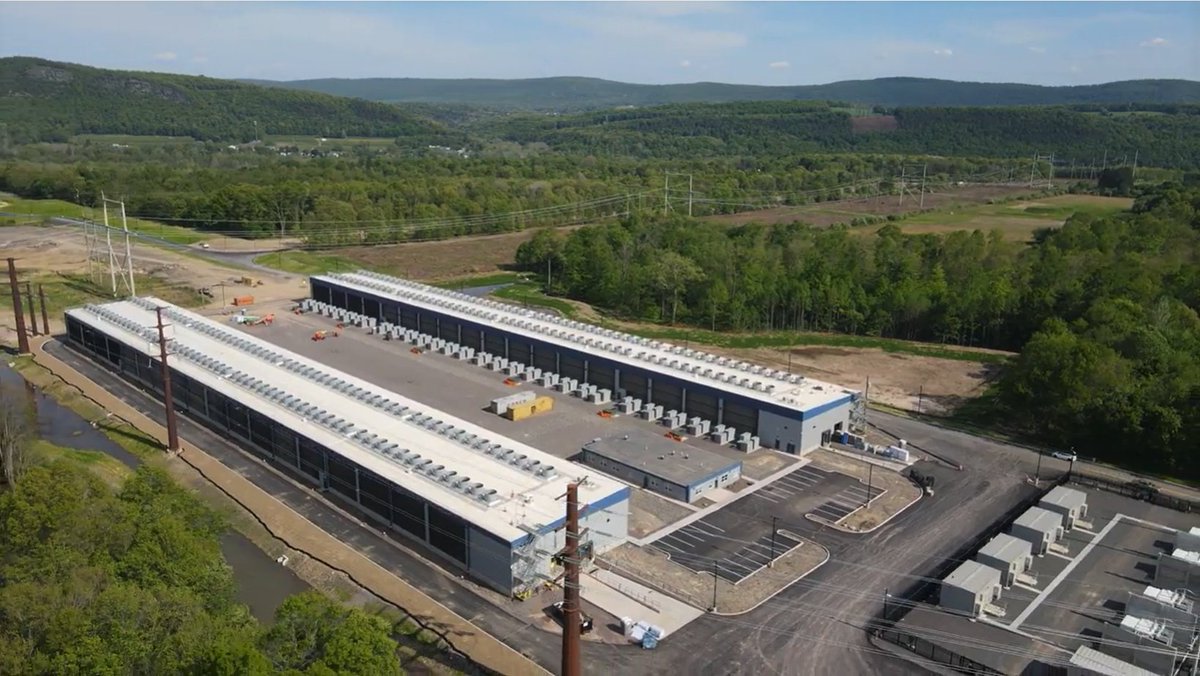 Charge_Stack's tweet image. Becoming interested in the potential of nuclear power in the #bitcoin mining sector to satisfy the demand for clean, carbon free energy to power data centers in the US. $WULF is a first-mover in the space. 

Currently, the US nuclear power fleet is in flux at a time when CO2